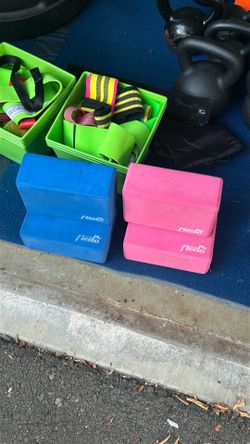 Foam workout bricks pink and blue