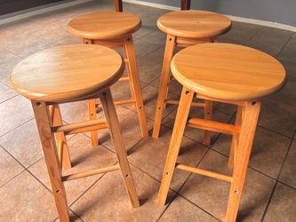 Set of 4 Wooden Bar Stools