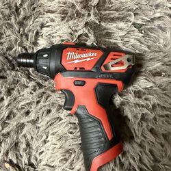 Milwaukee M12 12V Lithium-Ion Cordless 1/4 in. Hex Screwdriver.  ((TOOL ONLY))