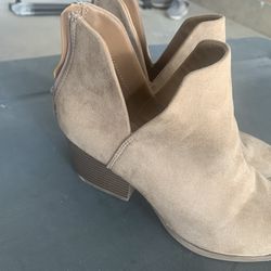 Women’s Tan Suede Ankle Boots Size 7.5