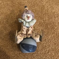 Lladro Having A Ball #05813