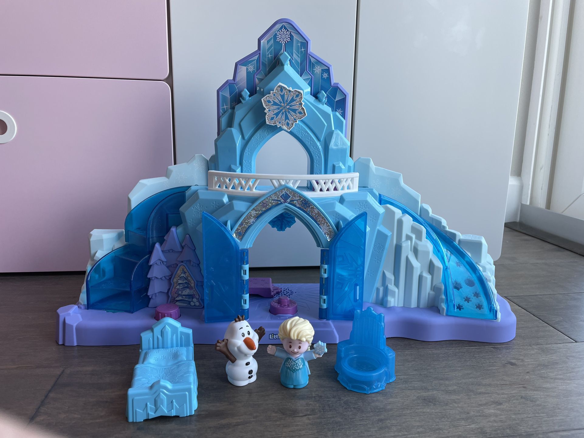 Disney Frozen Elsa's Ice Palace by Little People