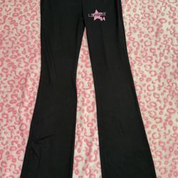Black Flare Leggins With A 90’s Styled Waist Band