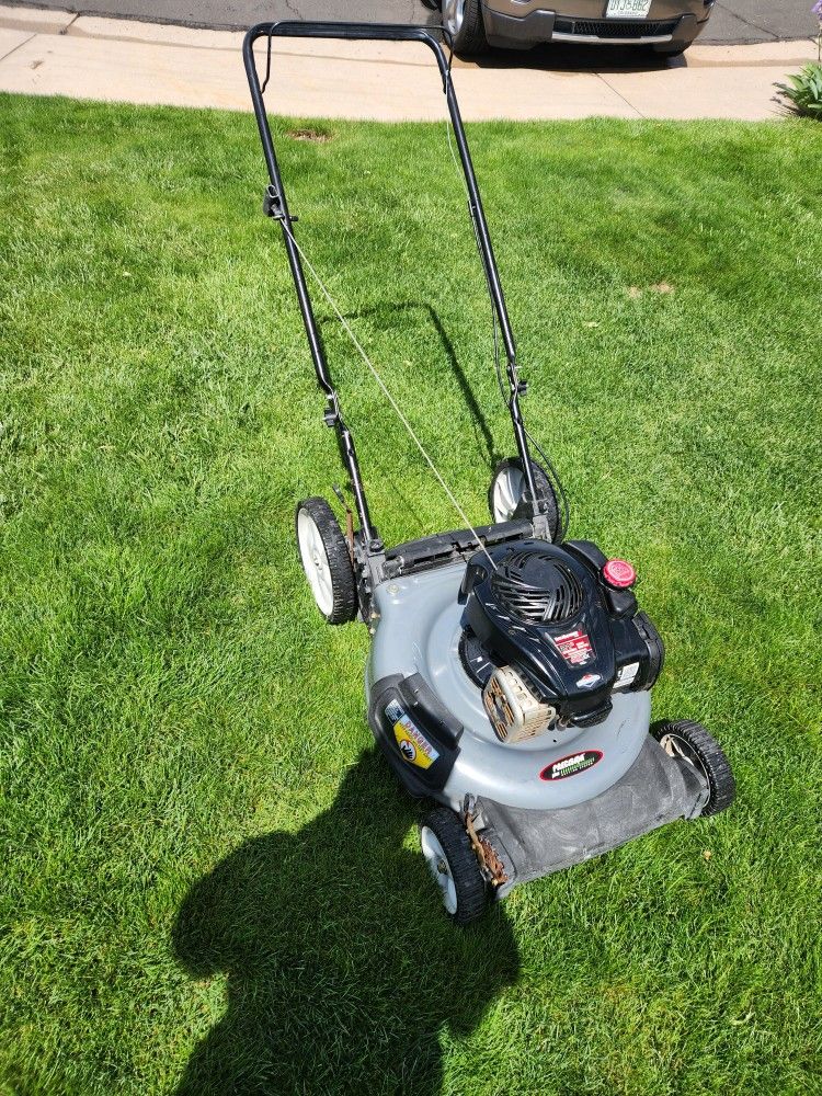 Yard Machine MTD 21 Inch 140cc 5.5 HP Big Wheel Push Mulching Lawn Mower With Full Tune Up