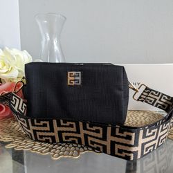 Givenchy Pouch 