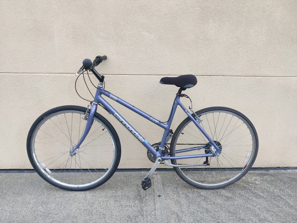 Cannondale 28-in 21-speed Very Light Hybrid Mountain/Road Bike - 19-in Step Through Frame - NEW Tubes (MSRP $550)