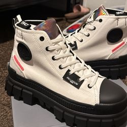 Palladium High Top Boots Size 7.5