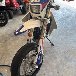 2020 Suzuki DR 400 SM