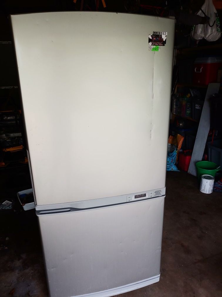 Refrigerator