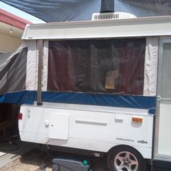 Fleetwood Camper