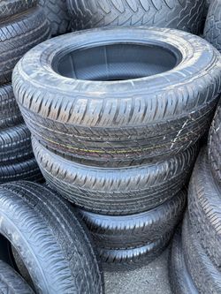 Vendo 285/60/R18 las 4 llantas con un a95% de vida por $220