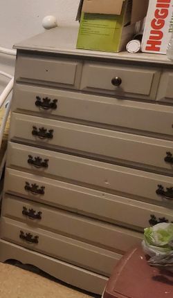 Dresser grey