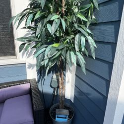 Fake Potted Plant 