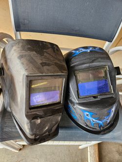 3 Welding helmet hoods
