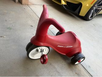 Radio Flyer Ride-On Scooter