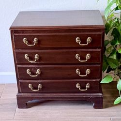 Vintage Ethan Allen Petite 4 Drawer Nightstand Chairside End Table