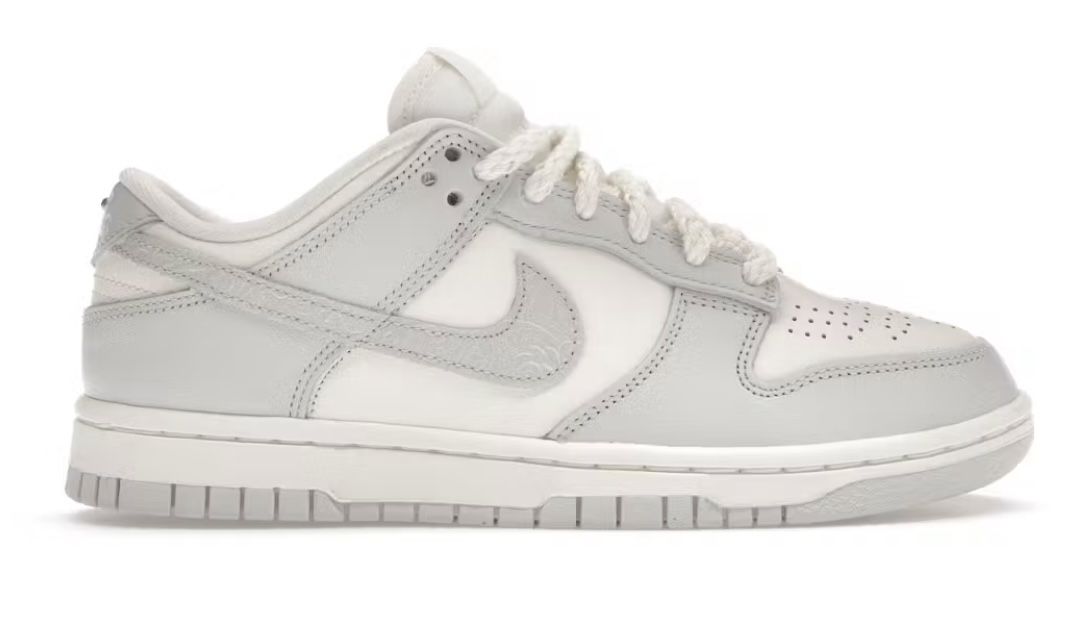 Nike Dunk Low Needlework 8 Women / 6.5 Men