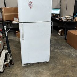 Working Refrigerator – $15 OBO – Pickup Only 