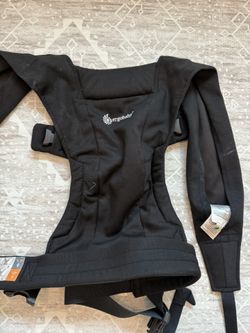 Ergobaby Baby Carrier In Black