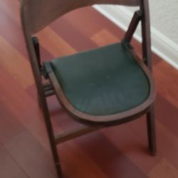 LOUIS RASTETTER &SONS FOLDING CHAIRS (4)