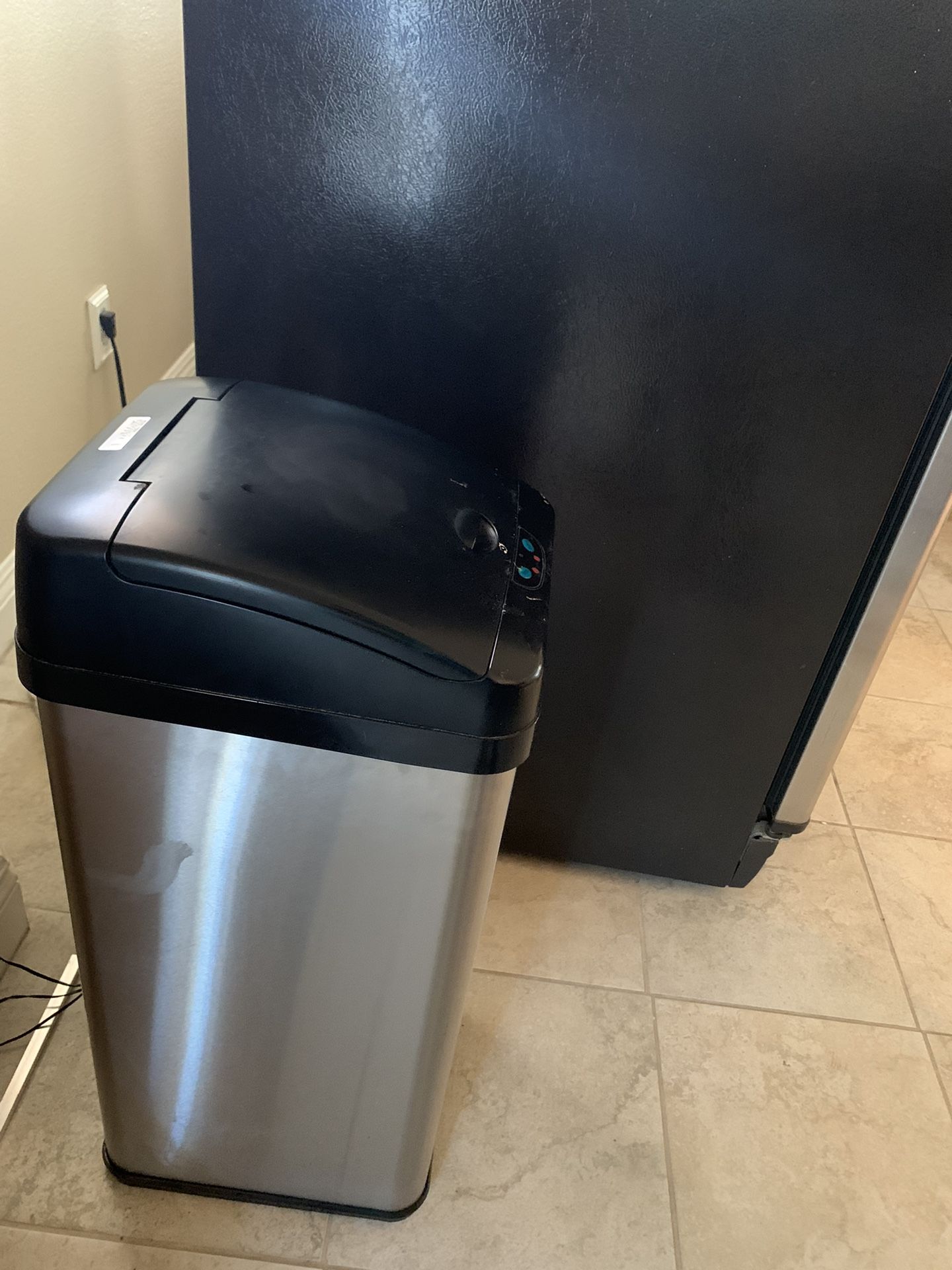 iTouchless 13 Gallon Kitchen Trash Can 