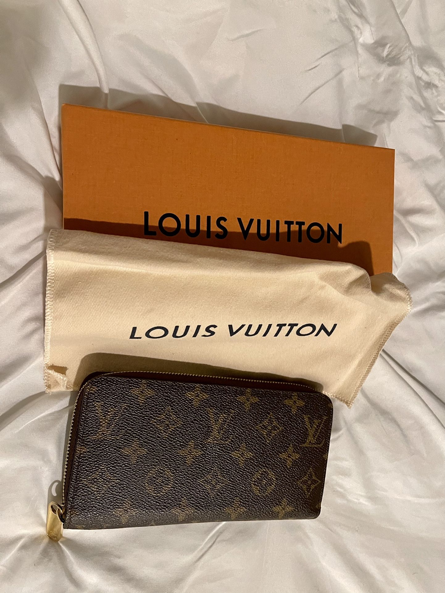 Louis Vuitton Zippy Wallet, Rose Gold