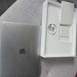 Excellent Brand NEW 2023 MacBook Pro M3, 1Tb for Good 