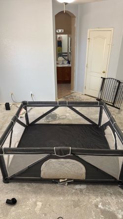 Kids Play Pin collapsible and easy to setup