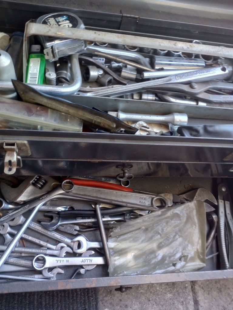 TOOL BOXES TONS OF SOCKETS WRENCHES SCREW DRIVERS ALL KINDS OF TOOLS ALL FOR $175