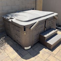 Jacuzzi /Spa used for sale