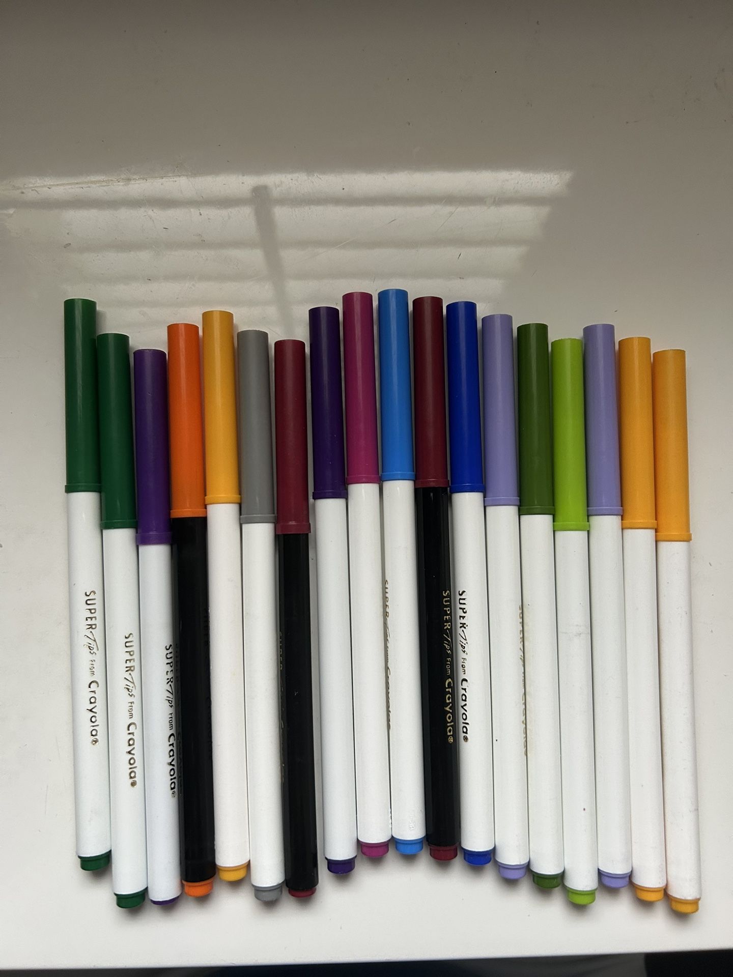 BUNDLE - 18 Crayola Supertip Markers + Color Changing Markers | Kids & Crafts