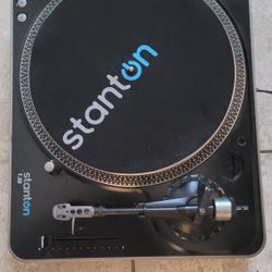 Stanton T52 Turntable