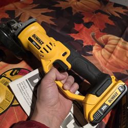 Dewalt Grinder With Battery NO CHARGER