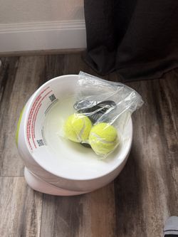 Automatic Dog Ball Launcher | 10, 25, 40 ft Adjustable Distance
