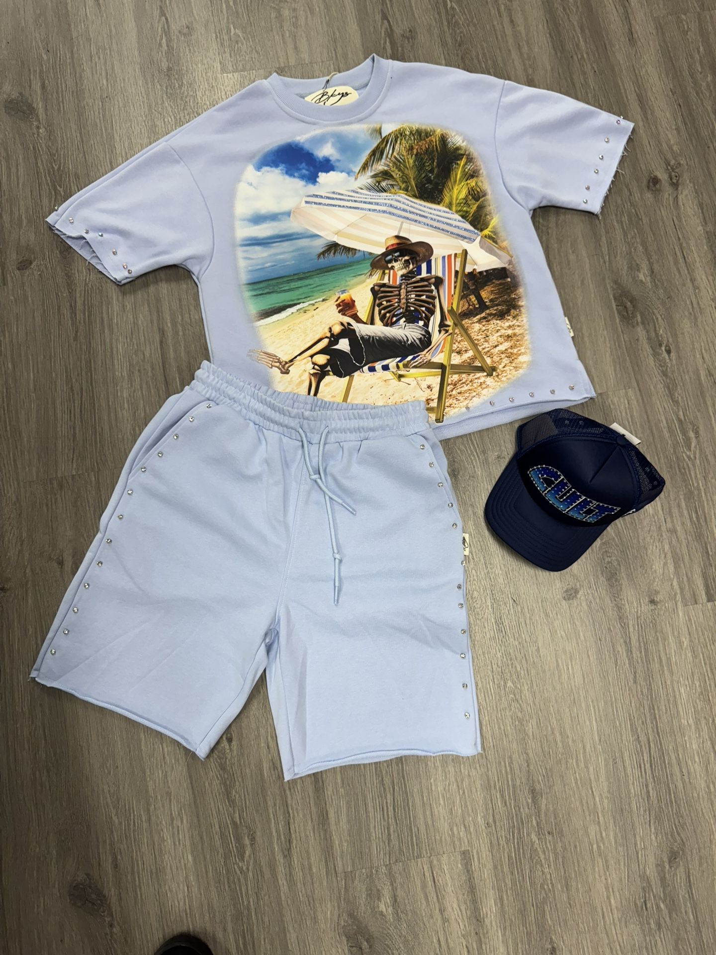 Mens short t shirt hats everything 120$ todo