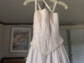 Wedding dress size 8