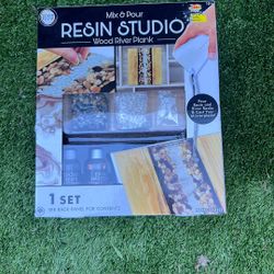 Resin Studio Making 
