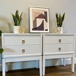 Modern Design! (2) Nightstands Night Stands-Bedside Tables-End Tables-Entry Entryway Side Tables-Dresser-Attractive White Gloss Finish! 