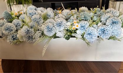 Blue floral center piece🩵