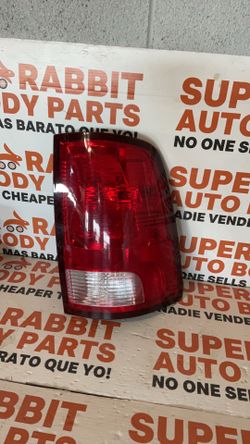2009 Ram 1500 Classic Tail Light Passenger OEM 💥 2018