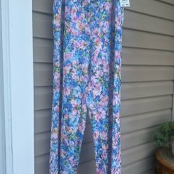 NWT! Bar III Blue and Pink Floral Soft Flared casual Petite Small Pants. Trendy