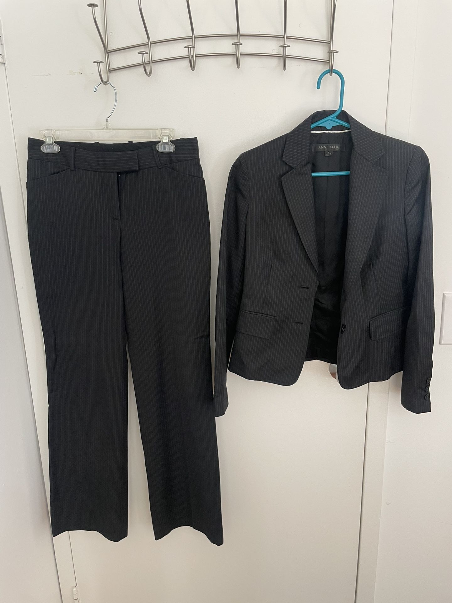 Women's Anne Klein Suit - brown - Size 2