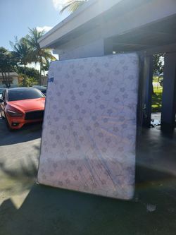 NEW QUEEN MATTRESS AND BOX SPRING -- Also Available In All Sizes.