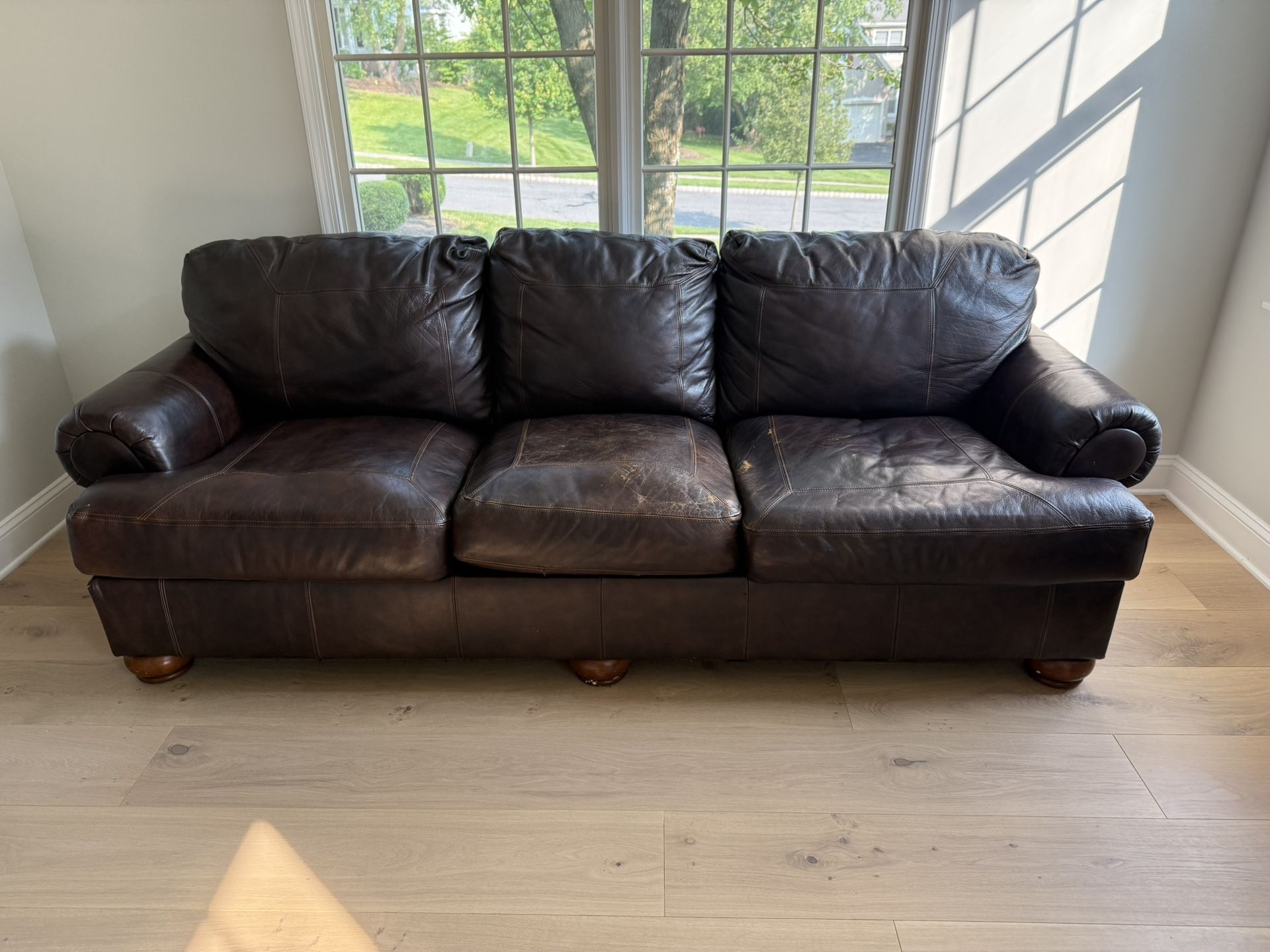 4 Pc Leather Sofa Set (Ashley Furniture)