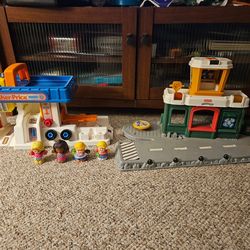 Fisher Price Little People Carwash And Airport With Figures