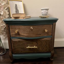 Nightstand / End table 