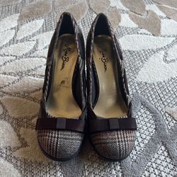Miss Bisou Square Heel Size 9