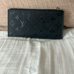 Louis Vuitton Woman’s Wallet (black)