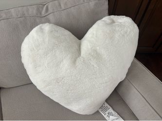New White Faux Fur Heart Throw Pillows – Super Soft Decorative Accent