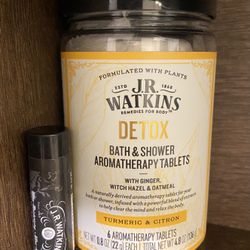 J. R. Watkins Detox Turmeric Citron Bath Shower Aromatherapy Tablets & Raspberry lip Balm Set